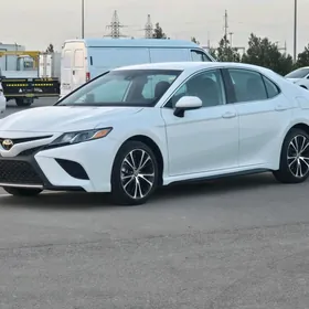 Toyota Camry 2020