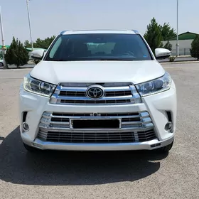 Toyota Highlander 2018