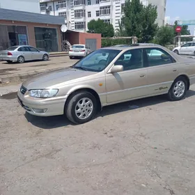Toyota Camry 2001