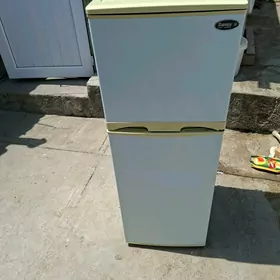 Superdi haladilnik