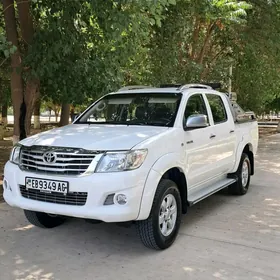 Toyota Hilux 2012