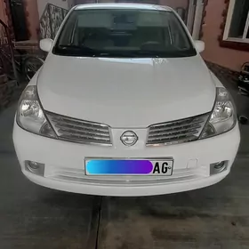 Nissan Tiida 2006