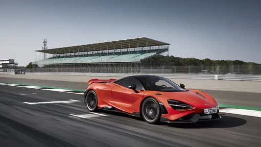 Ferrari bilen Rolls-Royce-yň ozalky ýolbaşçylary McLaren-iň direktorlar geňeşine goşuldy
