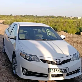Toyota Camry 2012