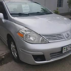 Nissan Versa 2010