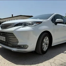 Toyota Sienna 2022