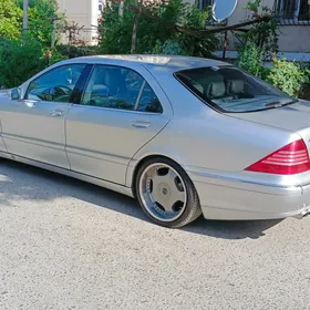 Mercedes-Benz S-Class 2000