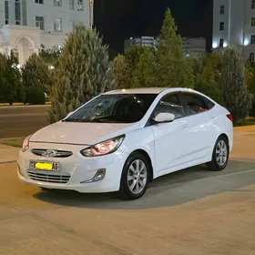 Hyundai Accent 2011