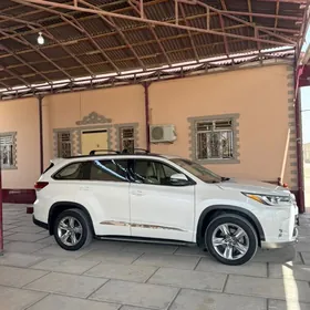 Toyota Highlander 2018