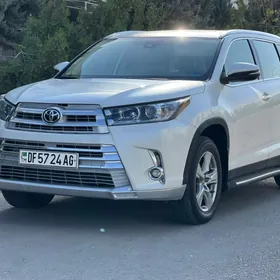 Toyota Highlander 2019