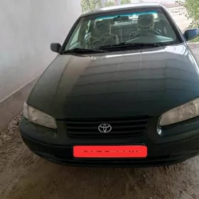 Toyota Camry 1999