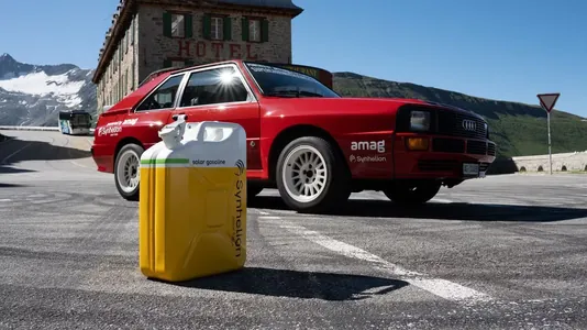 Audi ilkinji gezek Gün benzininde synag edildi