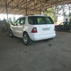 Mercedes-Benz ML350 2001