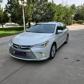 Toyota Camry 2016