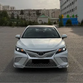 Toyota Camry 2021