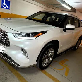 Toyota Highlander 2022