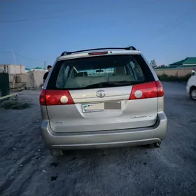 Toyota Sienna 2006