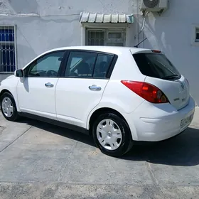 Nissan Versa 2010