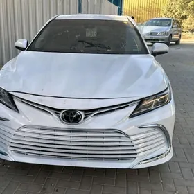Toyota Camry 2022