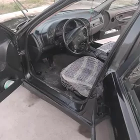 BMW 320 1992