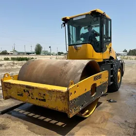 SDLG RS 8180 2019