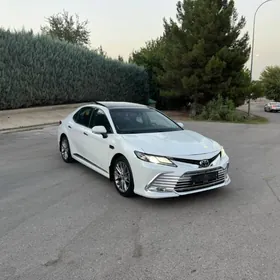 Toyota Camry 2018