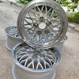 Mercedes-Benz 15 diks