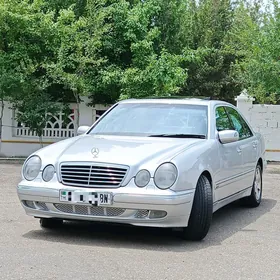 Mercedes-Benz E320 2000