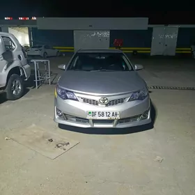 Toyota Camry 2012