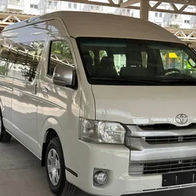 Toyota Hiace 2015