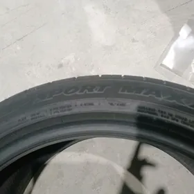 dunlop 245 40 r18
