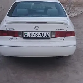 Toyota Camry 2000