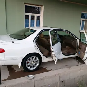 Toyota Camry 2000