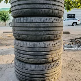 245 35 19 Teker 2023