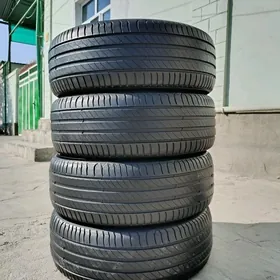 215 55 17 Michelin Teker
