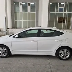 Hyundai Elantra 2020