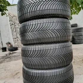 245 40 18 Michelin Teker