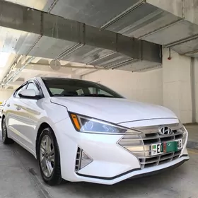 Hyundai Elantra 2020
