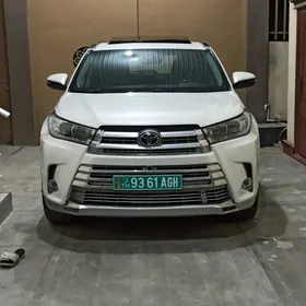 Toyota Highlander 2019