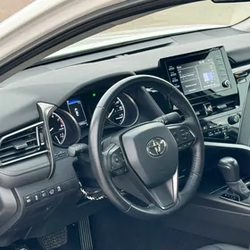 Toyota Camry 2023