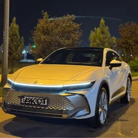 Toyota Crown 2023