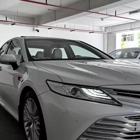 Toyota Camry 2018