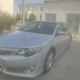 Toyota Camry 2013