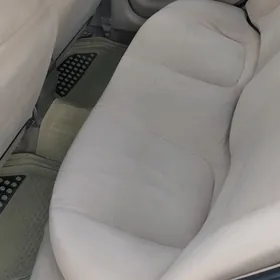 Nissan Sunny 2009