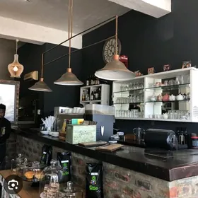 Arenda Kofiterya Kafe