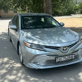 Toyota Camry 2020