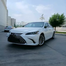 Lexus ES 350 2023