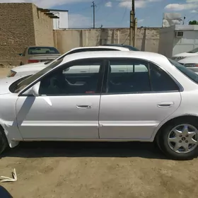 Hyundai Sonata 1996