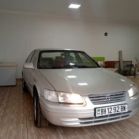 Toyota Camry 2000