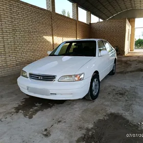 Toyota Corona 1999